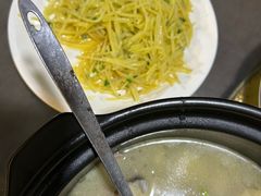 -土砂锅生态山庄·非遗砂锅雅鱼