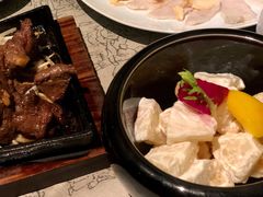 薄切鲜鱼片-穹六人间 people 6(岳阳路店)
