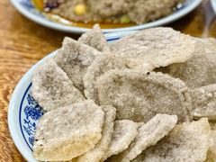 老北京炸灌肠-门框胡同百年卤煮(新街口店)