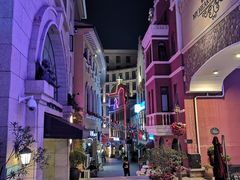 -鲁邦国际风情街(麦世达韩国精品百货店)