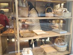 面包甜点陈列柜-那家面包房(珠江路店)