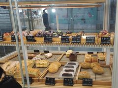 -焙丽拾光(麦凯乐直营店)