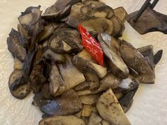 -乡村馕坑肉·烧烤·新疆菜·本地人更爱吃(阿勒泰首店)