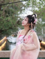 -一揽芳华汉服旗袍体验馆(拙政园店)