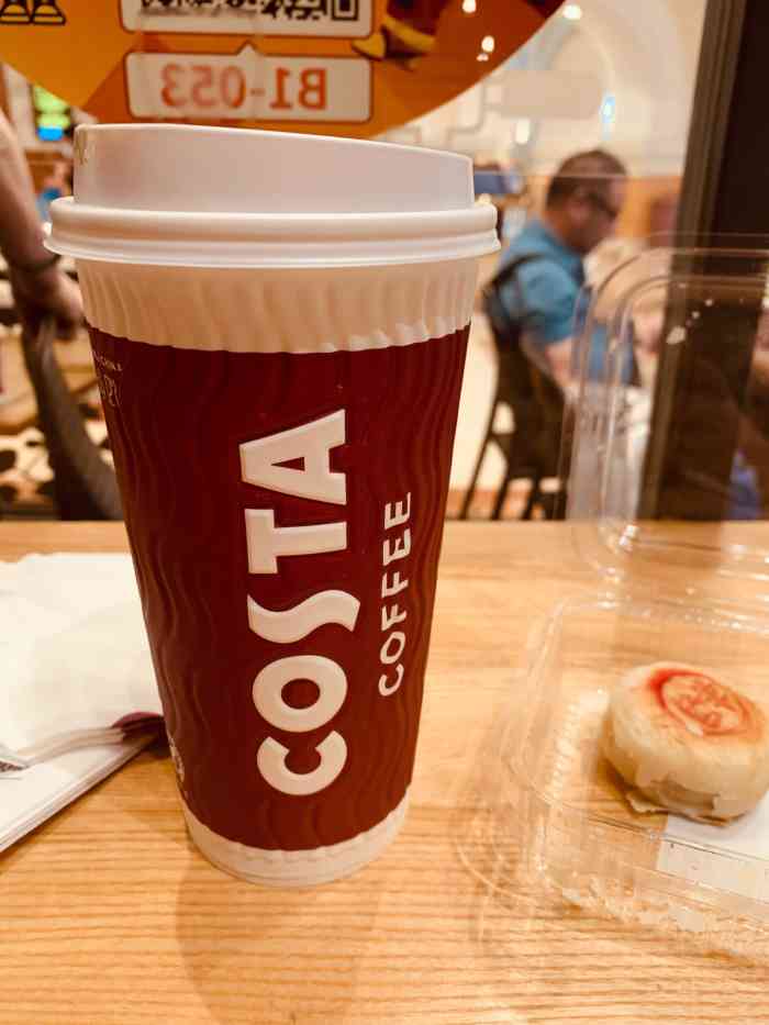costa coffee(上海月星环球港店)-"环球港和满记甜品一个楼面,在过道