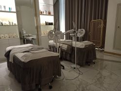 -初颜品佑肌肤管理