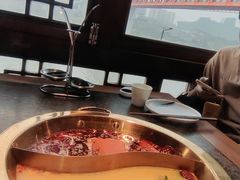 -小天鹅火锅·一线江景洪鼎旗舰店(洪崖洞店)