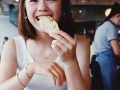 -ROAST coffee & eatery