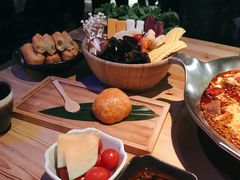 -湊湊火锅·茶憩(杭州湖滨银泰in77店)