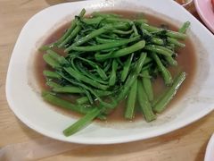 -J Daeng Seafood