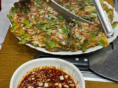 海鲜葱饼-韩阳王石板烤肉
