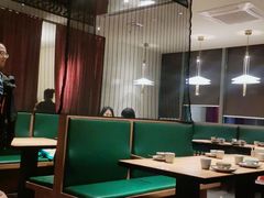 大堂-青年公社烤鸭(宝杨宝龙广场店)