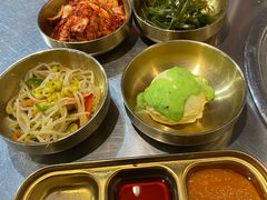 -釜山火炉·海鲜烤肉(紫藤路店)