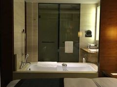 -广州汇华希尔顿逸林酒店