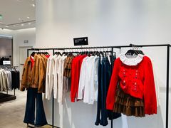 -URBAN REVIVO(上海中庚漫游城店)