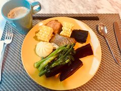 -深圳富苑皇冠假日套房酒店