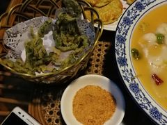 -红栌温泉山庄生态美食餐厅