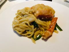 苏格兰蓝龙虾捞面-皇朝会.经典传统粤菜(外滩店)