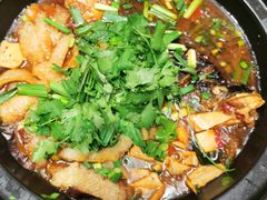 红烧至尊鱼头煲-品大伍·食之道品伍味(汪海店)