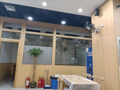 -江城燕子大排档(江汉路步行街店)