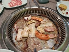 -金滏山烤肉·海鲜·火锅自助餐厅(襄阳万达店)