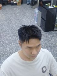 -藤野造型专业烫染接发