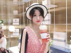 -奈雪的茶(湖滨银泰in77C区PRO店)
