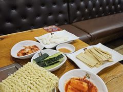 -喇喇排骨火锅·传统韩式脊骨汤(望京西园总店)