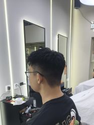 -尤司男士国潮理发馆