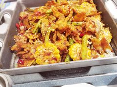 招牌悦蓉牛蛙干锅-精悦蓉(松江万达广场店)