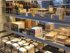 面包甜点陈列柜-黑草莓(重庆路店)