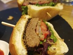 -HIGH FIVE哈福手工汉堡(桂林路店)