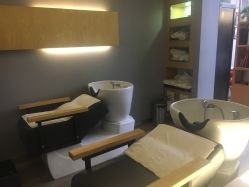 -塞巴斯汀SEBASTIAN专业美发店