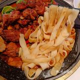 本碳水胃表示一份手工拉面不够吃！大盘鸡鸡肉可以少一点[抱拳]