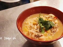 泡椒牛蛙面-面上有光