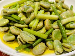 蒜苗炒蚕豆-品味楼·醉卤·酱排骨·无锡特色菜