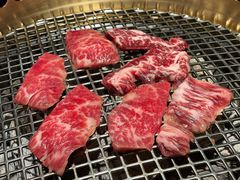-铭牛烧肉·和牛海鲜自助(高新月牙湖店)