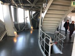-原子球塔