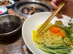 -明洞阿姨·韩式酱蟹烤肉·创意料理(三元桥店)