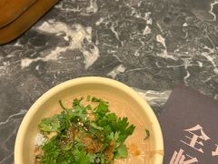-牛YO寿喜烧·铁板烧和牛火锅自助(市府恒隆店)
