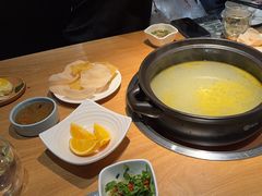 -一朵菌·野生菌探索家火锅(南亚店)