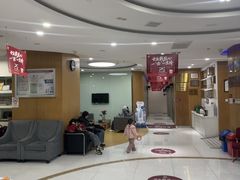-雅悦齿科(顾村公园店)