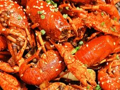 -肥肥虾庄·金牌油焖大虾(汉口城市广场店)