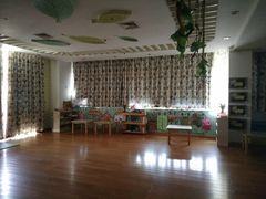 -英皇尤渡实验幼儿园