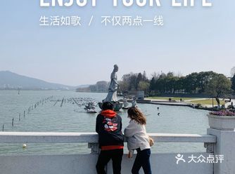 世界那么大，我都想去看看，但是现实一点吧，疫情结束就