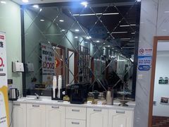 -茂菊口腔连锁(浦东南路店)