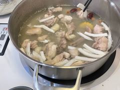 -喃喃椰·糟粕醋·椰子鸡火锅(七堡花园店)