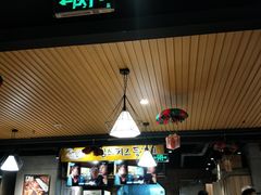 -肥肥虾庄·金牌油焖大虾(杨园滨江时代walk店)