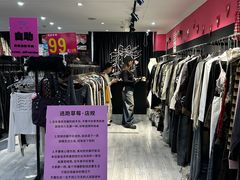 -万达广场(南昌红谷滩店)