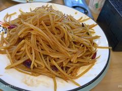 酸辣土豆丝盖饭-惠丰门丁肉饼店
